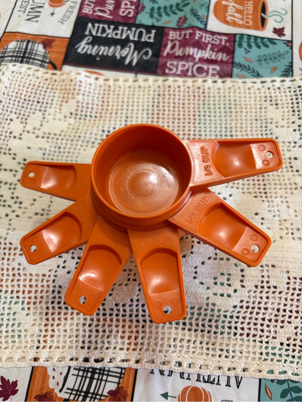Tupperware Measuring Cups - Picture 6 of 6